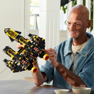 LEGO Icons Blacktron Renegade (10355) 3