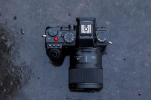 Panasonic Lumix S 50mm f/1.8, 9/8, L mount 12