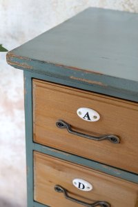 Komoda drewniana postarzana z szufladami antyczny opal 3