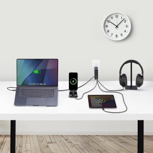 STARTECH.COM 140W USB-C-Wandladeger�t 3x USB-C/1x USB-A PD 3.1 Internationaler GaN-Ladeger�t fur MacBook/Dell XPS/Inspiron 10