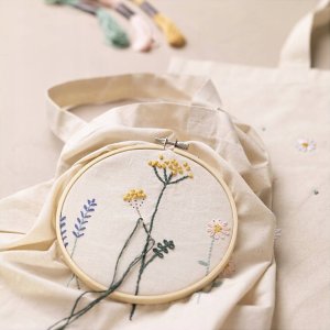 DIY Kit creativ company Starter Craft Set Embroidery Flower - perfect complete set for beginners to 7