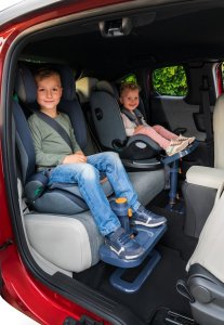 Podnóżek do fotelika KneeGuardKids4 2