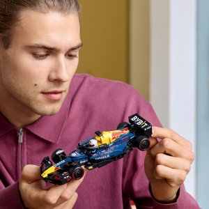 LEGO Speed champions Bolid F1® Oracle Red Bull Racing RB20 (77243) 2