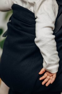 LennyLamb Nosidełko - LennyPreschool: Mała Jodełka Czarny Heban Regulowane 10