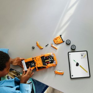 Technic Fast and Furious Toyota Supra MK4 (42204) 4