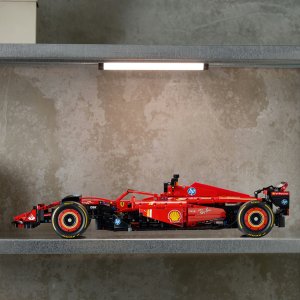 Technic Bolid F1 Ferrari SF-24 (42207) 4