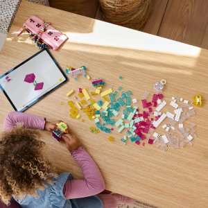 Classic Magiczny zestaw z przezroczystymi klockami (11040) 3