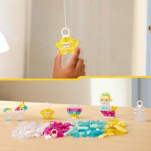 Classic Magiczny zestaw z przezroczystymi klockami (11040) 4