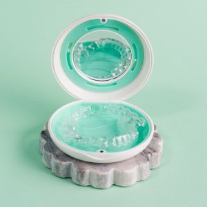 ZENT Etui pudełko na nakładki INVISALIGN aparat protezy z lusterkiem białe 5