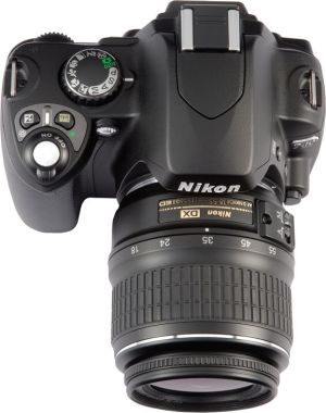 Lustrzanka Nikon D40 + 18-55mm + torba + podręcznik 3