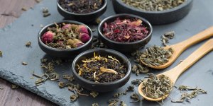 Huslog Czajnik retro elektryczny z termomentrem srebrny 11