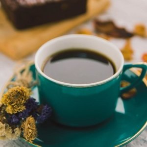 Huslog Czajnik retro elektryczny z termomentrem srebrny 8