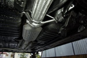 Farba OKRĘTOWA antykorozyjna Sigmashield 880 na podwozie auta 20l czarna 9