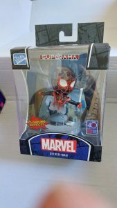 Superama Marvel Spider Man figurka Miles Morales 10cm 3