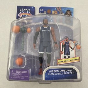 Space Jam A New Legacy Lebron James blocker 12cm 1