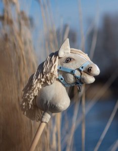 Hobby Horse Mały koń na kiju Premium - cremello A4 3