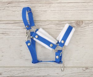 Kantar regulowany dla konia Hobby Horse A3 niebieski z białym futerkiem 3