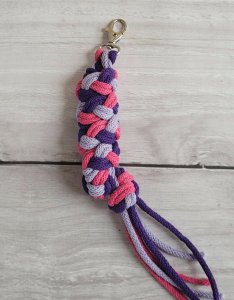 Uwiąz dla Hobby Horse ze sznurka - ciemny róż/ fiolet/ ciemny fiolet 1