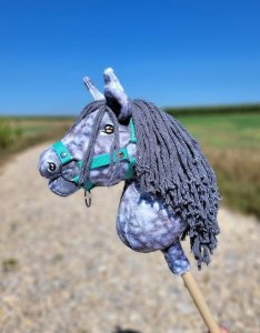 Hobby Horse Mały koń na kiju Premium - siwek jabłkowity z siwą grzywą A4 5