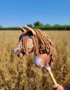Hobby Horse Mały koń na kiju Premium - srokaty tobiano z brązową grzywą A4 3
