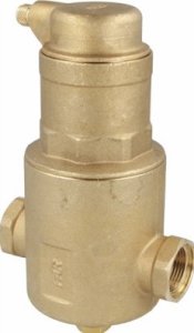 Afriso FAR 314 separator powietrza z odpowietrznikiem automatycznym przyłącza poziome DN40 6/4" GW 77 731 40 1