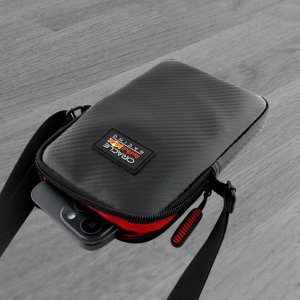 Red Bull Torebka na telefon Red Bull Carbon Patch  czarny 5