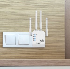 WZMACNIACZ SYGNAŁU WI-FI 5G Z01B 9