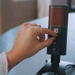 sE NEOM USB - Mikrofon pojemnoĹ›ciowy USB 4