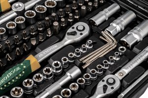 Zestaw narzędzi 216+6el. 1/4", 3/8", 1/2" (8-22mm) 9