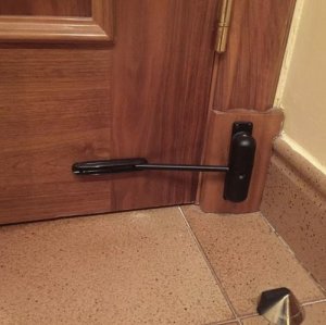 Samozamykacz do drzwi i furtek 25075 7