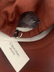 CZAPKA Z DASZKIEM CALVIN KLEIN LATO BEJSBOLÓWKA CK CKJ czerwona 3