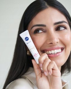 NIVEA CELLULAR LUMINOUS Krem na cienie pod oczami 4
