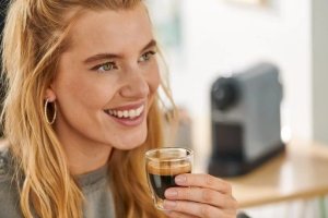 Ekspres na kapsułki Tchibo Cafissimo PURE+ Ekspres ciśnieniowy na kapsułki (szary) 5