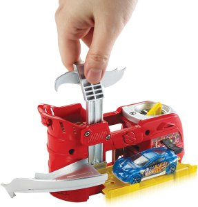 Mattel Tor samochodowy FJN39 4