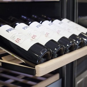 Chłodziarka do wina Caso Caso | Wine Cooler | WineComfort 1260 Smart | Energy efficiency class G | Free standing | Bottles capacity 126 | Nerūdijantis plienas/Juodas 4