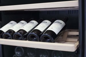Chłodziarka do wina Caso Caso | Wine Cooler | WineComfort 1260 Smart | Energy efficiency class G | Free standing | Bottles capacity 126 | Nerūdijantis plienas/Juodas 5