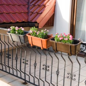 KADAX Skrzynka Balkonowa Doniczka Donica 80cm Uchwyty Podstawka Balkon Balustradę 7