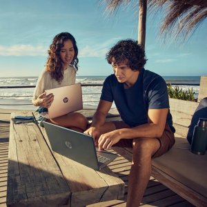 Piękny Różowy Laptop dla kobiety HP 14 Intel N4120 8GB RAM Intel UHD Win 11 5T9T7UA 8