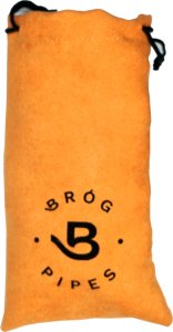 Fajka BRÓG 111 WALRUS TUSK BRIAR Wrzosiec w kolorze czarnym ryflowana z stojakiem 3