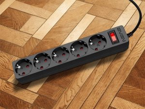 Listwa przeciwprzepięciowa SVEN SF-05E 3,0 m, (5 gniazd) czarna 9