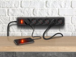 Listwa przeciwprzepięciowa SVEN SF-06E 1,8 m, (6 gniazd) czarna 10