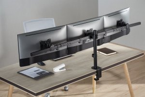 InLine® Tischhalterung, für 3x LCD-/LED-Display bis 81cm (32"), max. 7kg 7