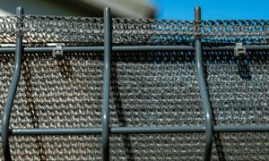 Zestaw siatka cieniująca 90% 1.5 x 50m Shark + 200 sztuk opasek zaciskowych Antracytowy 11