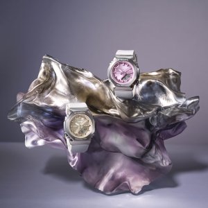 Casio G-Shock GM-S2110-7A9ER  200m biały 6