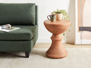 Beliani Stolik pomocniczy jasne drewno CALDARO 4