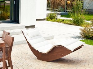 Beliani Leżak Drewno Złamana biel BRESCIA 2