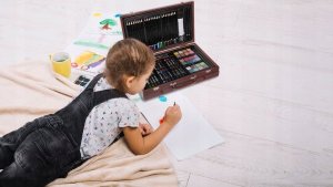 Zestaw plastyczny do malowania w walizce 142 elementy 10