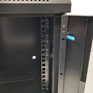 Szafa NetRack Szafa wisząca RACK 10'', 6U, 300mm, Netrack S-Line, czarna, drzwi szklane 3