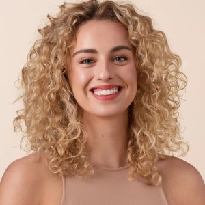 Catrice Kohl Kajal Kredka do Oczu Burgundy Babe (100) 5