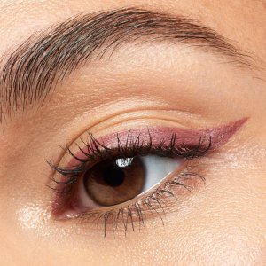 Catrice Kohl Kajal Kredka do Oczu Burgundy Babe (100) 8